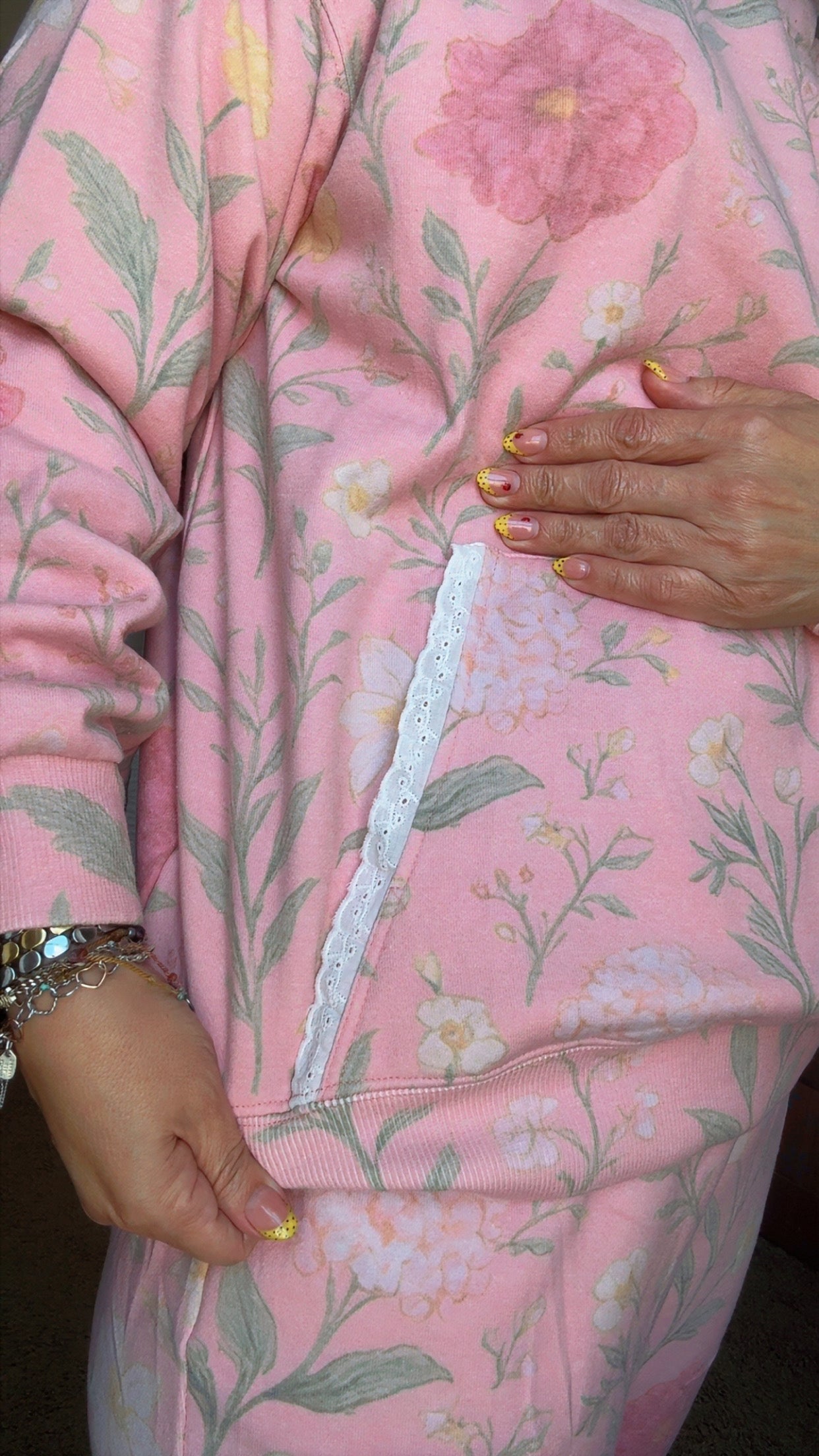 LACE FLORAL HOODIE