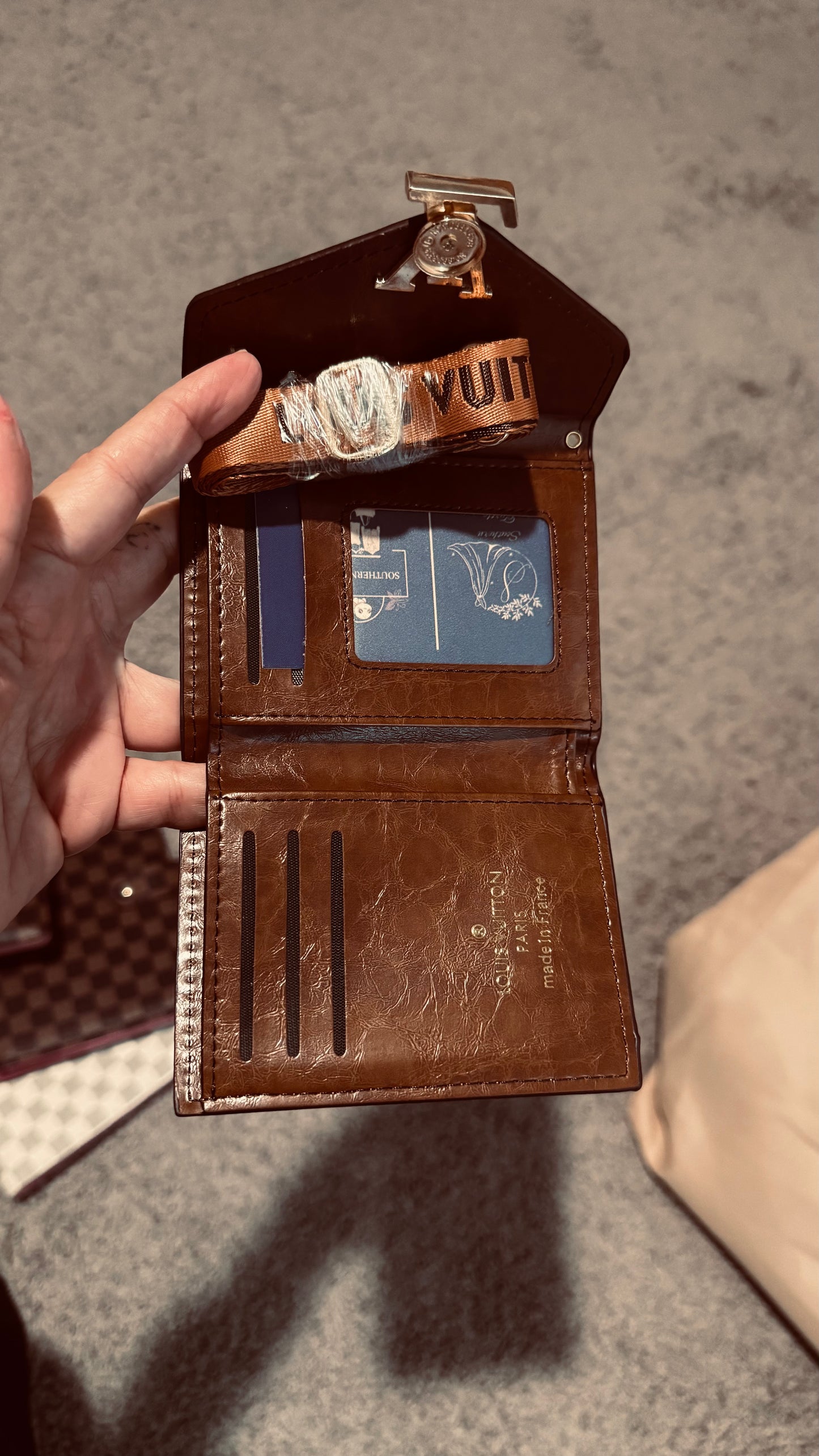 Wallet LV Crossbody