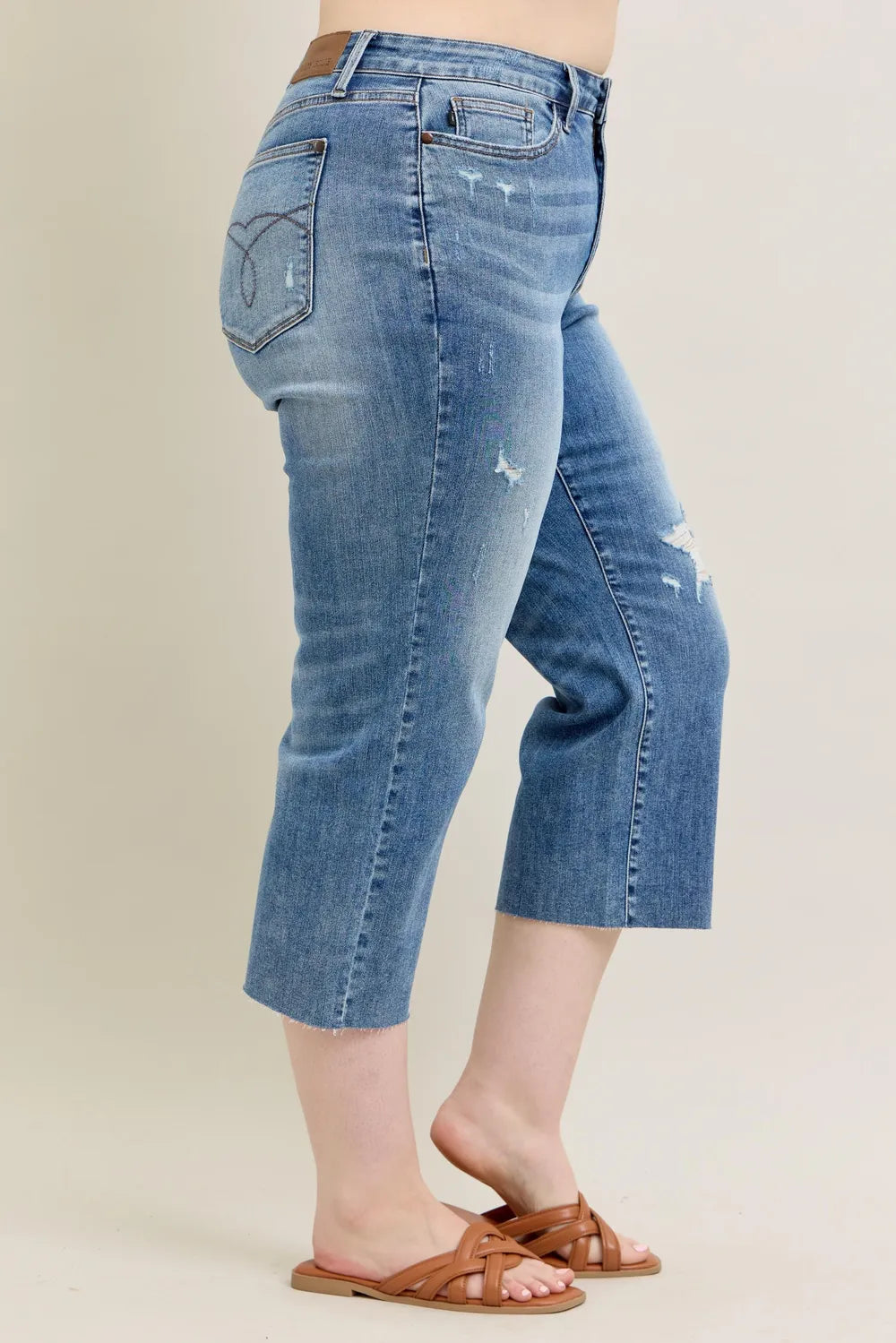 e3b694e5-a832-4b3a-9aec-3827dded6f1f-Max