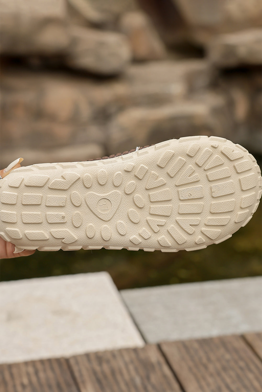 White Contrast Stitch Detail Plush Winter Clog Slippers